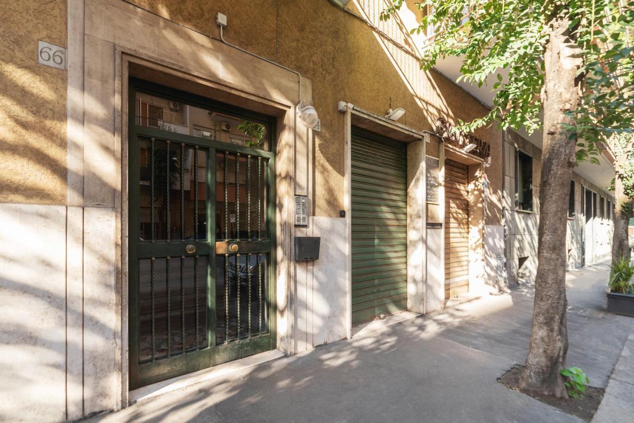 Bright With Views Of San Pietro Apartment Rom